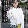 初めて出来た彼女を脱がしたら着衣からは想像できない隠れ美巨乳だった！いつもの地味メガネ姿からは想像できない可愛い素顔とHカップ爆乳に大興奮した僕は性欲果てるまで何度も種付けしてしまった 小梅えな
